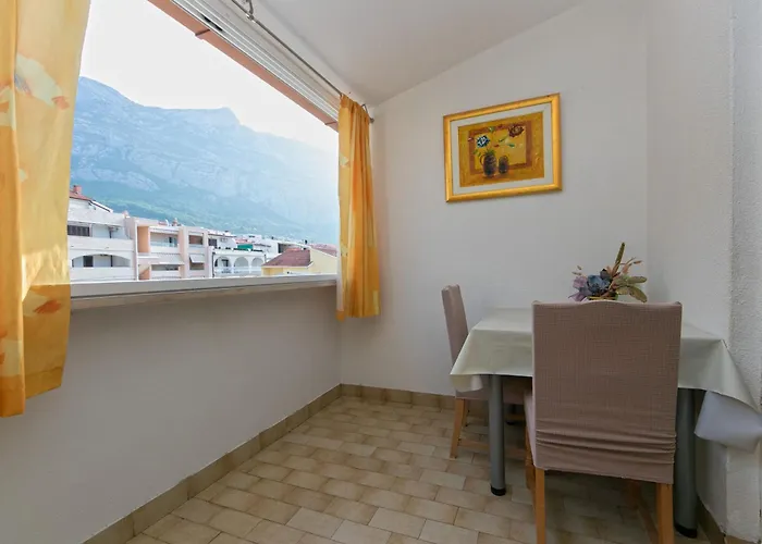 2 Lägenhet Makarska