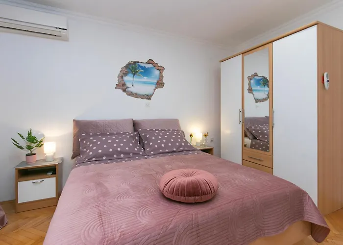 2 Makarska