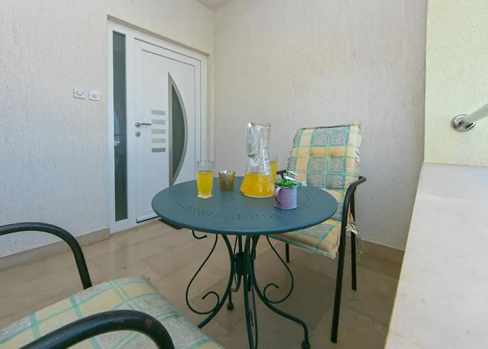 2 Makarska