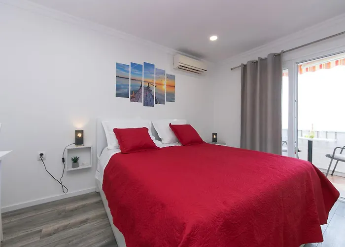 Apartment 2 *