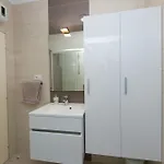 2 شقة ماكارسكا