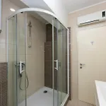 2 شقة *