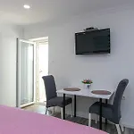 2 ماكارسكا